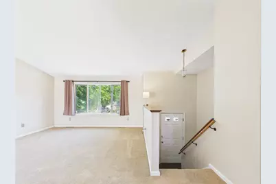 112 Longmeadow Avenue, Warwick, RI 02889 - Photo 21
