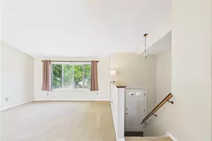 112 Longmeadow Ave, Warwick, RI 02889 - Photo 21