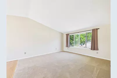 112 Longmeadow Avenue, Warwick, RI 02889 - Photo 17
