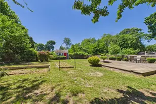 112 Longmeadow Ave, Warwick, RI 02889 - Photo 9