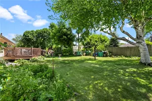 105 Walmer Ave, East Providence, RI 02914 - Photo 27