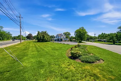 982 Warwick Avenue, Warwick, RI 02888 - Photo 3