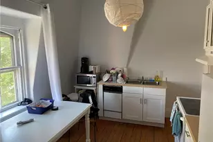 10 Clarke St, Newport, RI 02840 - Photo 3
