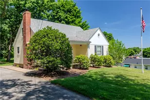 105 Borden Ave, Johnston, RI 02919 - Photo 3