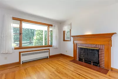 105 Borden Avenue, Johnston, RI 02919 - Photo 9