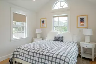 122 Ruggles Ave, Newport, RI 02840 - Photo 33