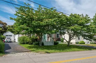 122 Ruggles Ave, Newport, RI 02840 - Photo 3