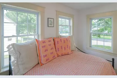 122 Ruggles Avenue, Newport, RI 02840 - Photo 21