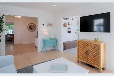 122 Ruggles Avenue, Newport, RI 02840 - Photo 15