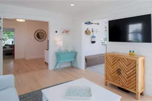 122 Ruggles Ave, Newport, RI 02840 - Photo 15