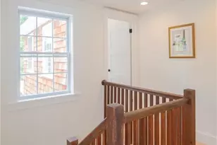 122 Ruggles Ave, Newport, RI 02840 - Photo 23