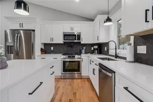 294 E Greenwich Ave, West Warwick, RI 02893 - Photo 9