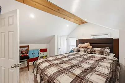 196 Simmonsville Avenue, Johnston, RI 02919 - Photo 17