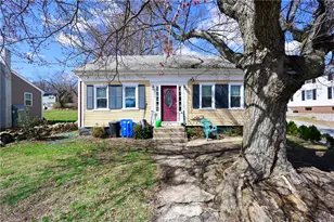 196 Simmonsville Ave, Johnston, RI 02919 - Photo 1