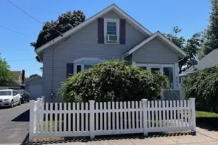 217 Evergreen St, Pawtucket, RI 02861 - Photo 1
