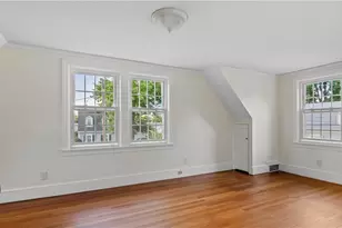 20 Bowen St, East Providence, RI 02916 - Photo 13