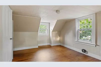 20 Bowen Street, East Providence, RI 02916 - Photo 15