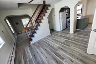 127 Sherman St, Pawtucket, RI 02860 - Photo 3