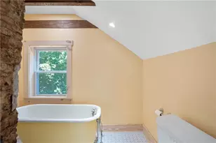 2930 Main Rd, Tiverton, RI 02840 - Photo 19