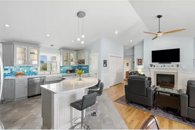 66 Mare Terrace, Portsmouth, RI 02871 - Photo 9