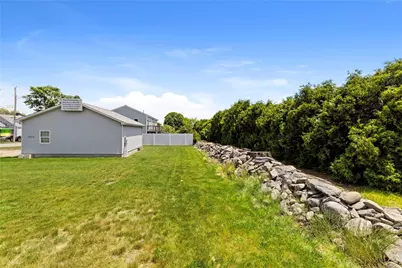 3055 East Main Road, Portsmouth, RI 02971 - Photo 11