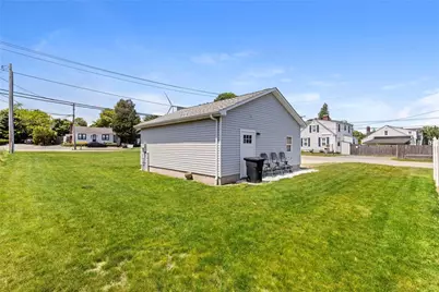 3055 East Main Road, Portsmouth, RI 02971 - Photo 3