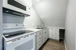 32 Gooding St, Pawtucket, RI 02860 - Photo 21