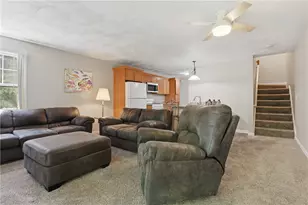 8 Susan Cir, South Kingstown, RI 02879 - Photo 3