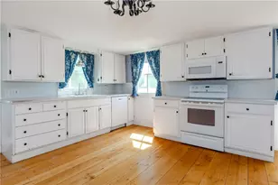 60 Colwell Rd, Smithfield, RI 02828 - Photo 13