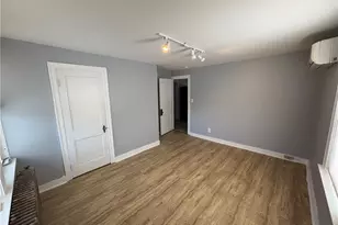 968 Elm St, Woonsocket, RI 02895 - Photo 9