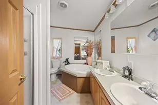 59 Robin Dr, Tiverton, RI 02878 - Photo 13