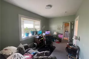 82 Jefferson Ave, Pawtucket, RI 02860 - Photo 11