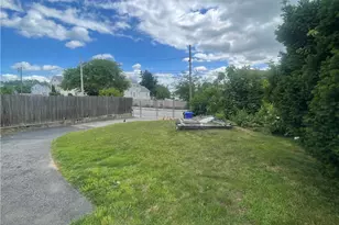 82 Jefferson Ave, Pawtucket, RI 02860 - Photo 39