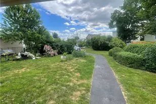 82 Jefferson Ave, Pawtucket, RI 02860 - Photo 35