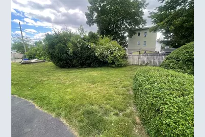 82 Jefferson Avenue, Pawtucket, RI 02860 - Photo 37