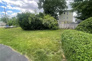 82 Jefferson Ave, Pawtucket, RI 02860 - Photo 37