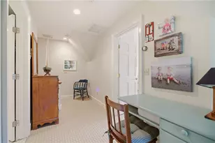 158 Narragansett Ave, Newport, RI 02840 - Photo 21