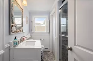 35 Willow Ave, Narragansett, RI 02882 - Photo 9