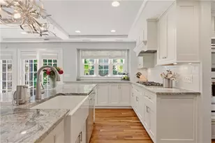 82 Clinton Ave, Jamestown, RI 02835 - Photo 9
