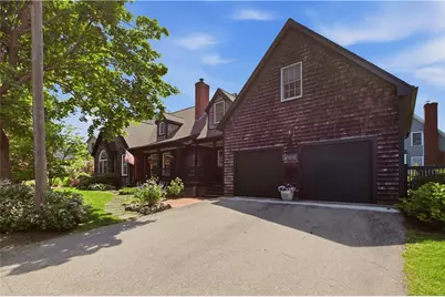 82 Clinton Avenue, Jamestown, RI 02835 - Photo 3