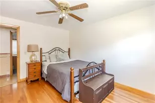 39 Fairview Ave, East Providence, RI 02914 - Photo 15