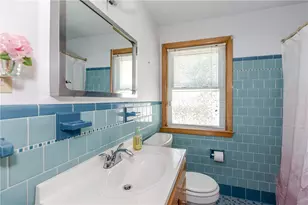 39 Fairview Ave, East Providence, RI 02914 - Photo 17