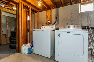 39 Fairview Ave, East Providence, RI 02914 - Photo 27