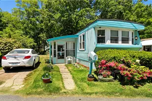 979 Toll Gate Rd, Warwick, RI 02886 - Photo 1