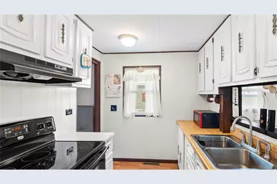 979 Toll Gate Road, Warwick, RI 02886 - Photo 5