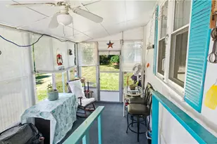979 Toll Gate Rd, Warwick, RI 02886 - Photo 13