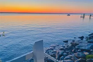 213 Seaside Dr, Jamestown, RI 02835 - Photo 15