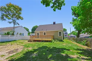 14 Jenks St, East Providence, RI 02914 - Photo 9