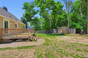 14 Jenks St, East Providence, RI 02914 - Photo 11