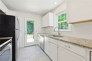 14 Jenks St, East Providence, RI 02914 - Photo 15